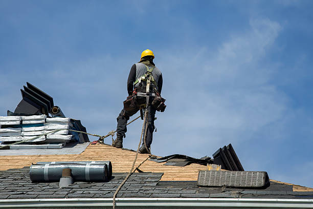 Professional Roofing technician working in Seabrook, NH
